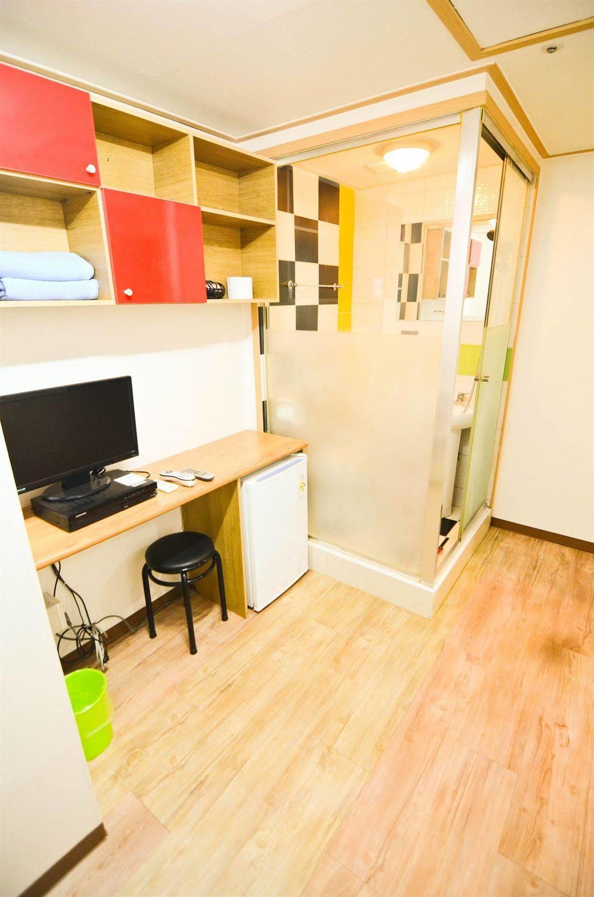 Kimchee Gangnam Guest house 2*