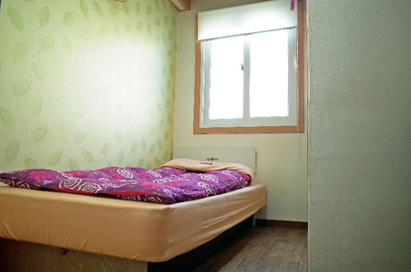 Kimchee Gangnam Guest house 2*